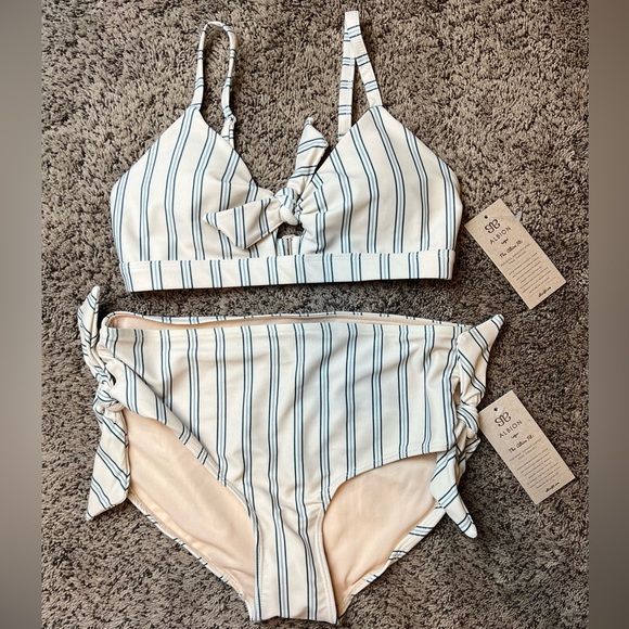 SOLD - Picture 3 of 9